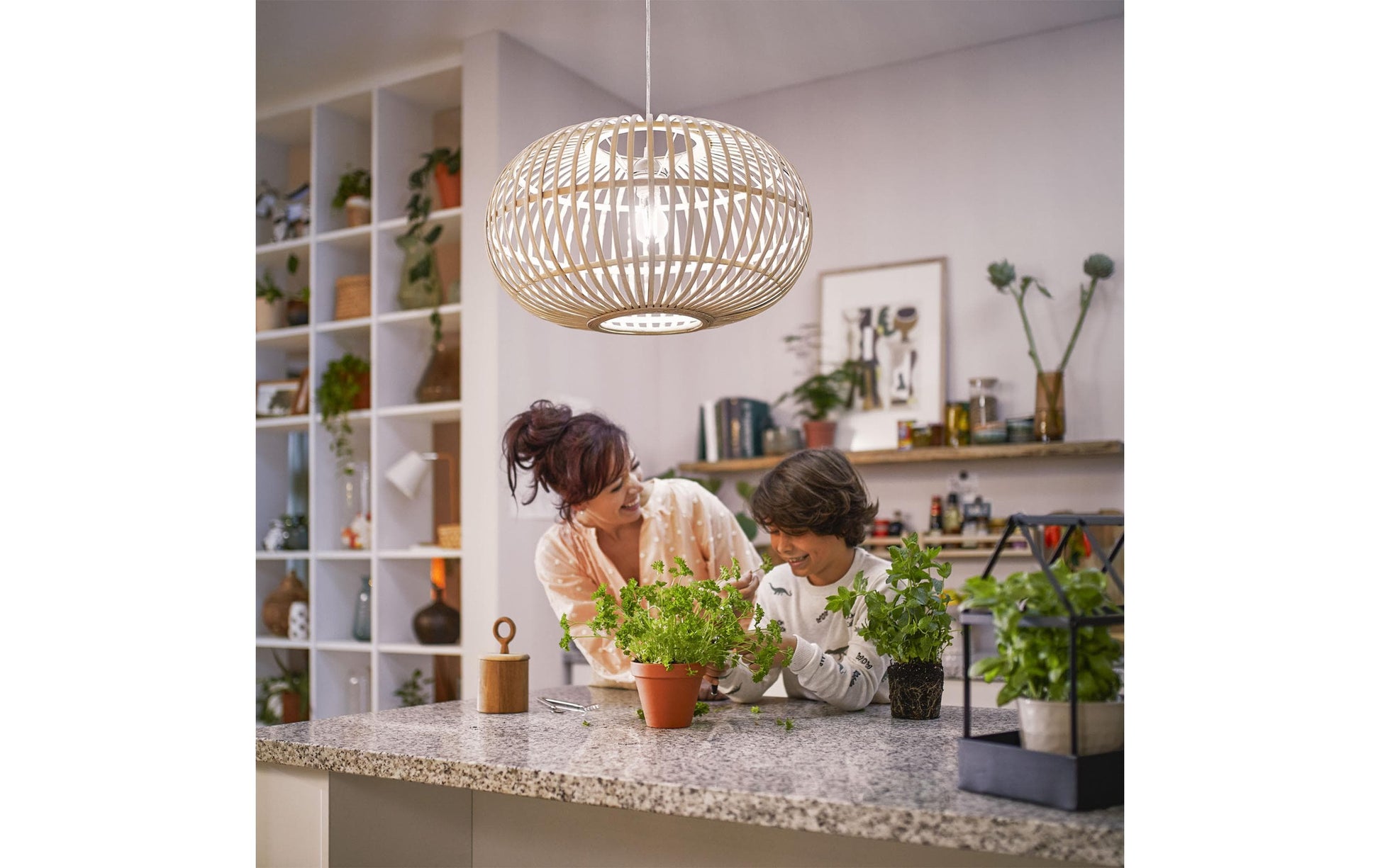 Philips LED-Leuchtmittel E14 Kerze – Warmweiss 2700 K, 485 lm, 2,3 W – 1 Stk. – Klar