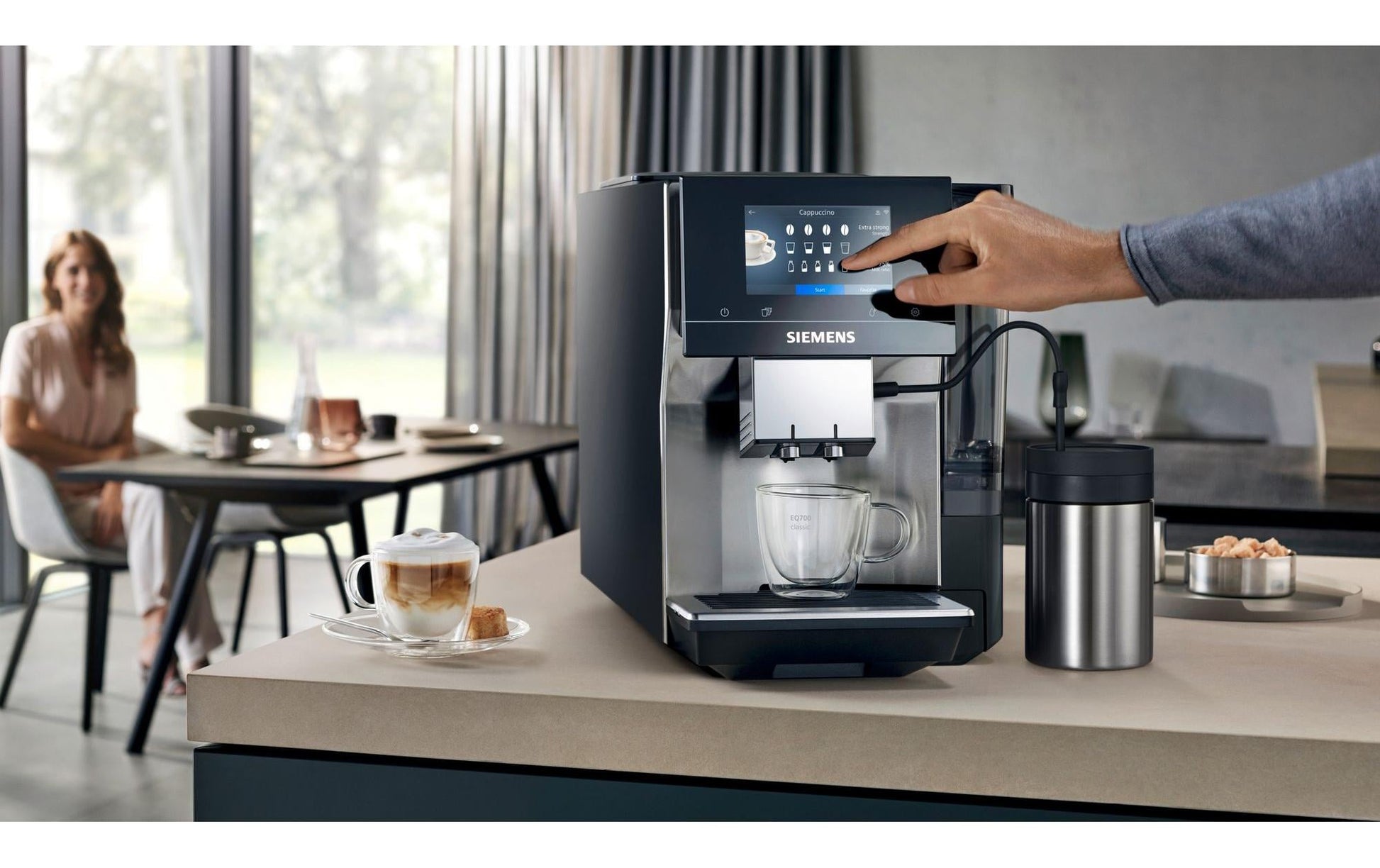 Siemens EQ700 TP715D01 Kaffeevollautomat – 19 bar, 2,4 l, 320 g, Keramik-Mahlwerk, Braun