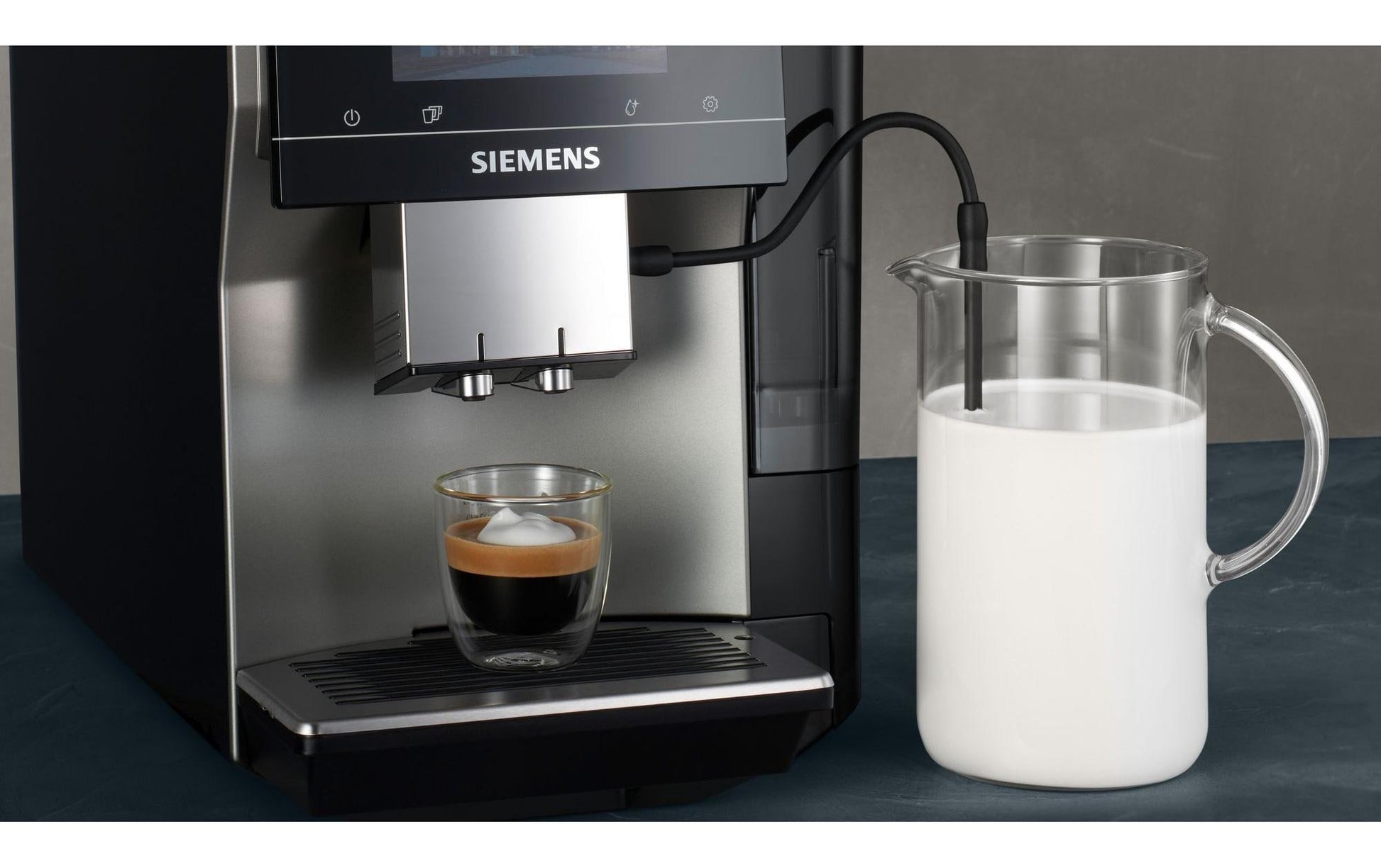 Siemens EQ700 TP715D01 Kaffeevollautomat – 19 bar, 2,4 l, 320 g, Keramik-Mahlwerk, Braun
