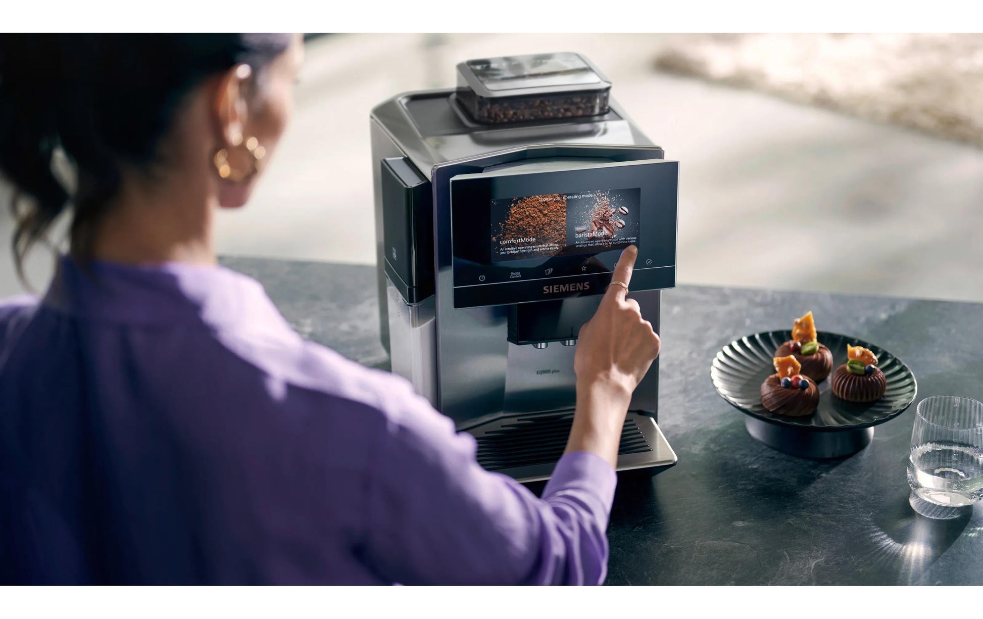 Siemens EQ900 TQ903DZ3 Kaffeevollautomat – 19 bar, 2,3 l, 410 g, Keramik-Mahlwerk, Edelstahl