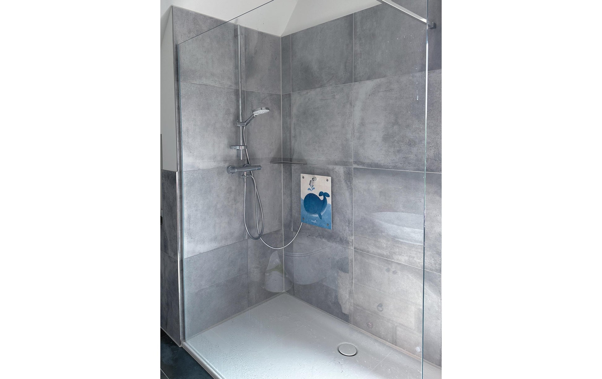 Fredis Kinderdusche Wal – 40×30 cm, Pazifikblau