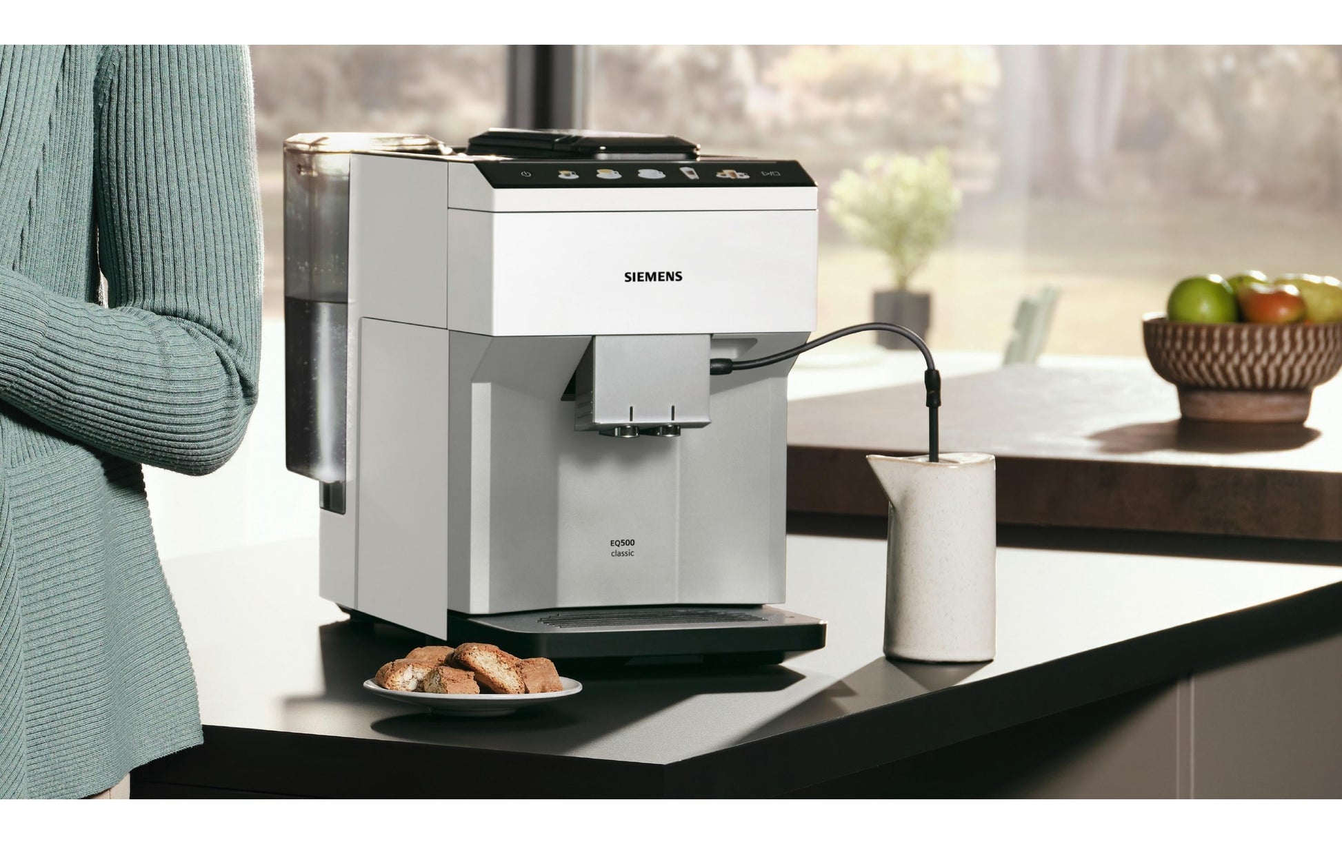 Siemens EQ500 TP515D02 Kaffeevollautomat – 15 bar, 1,9 l, 270 g, Weiss