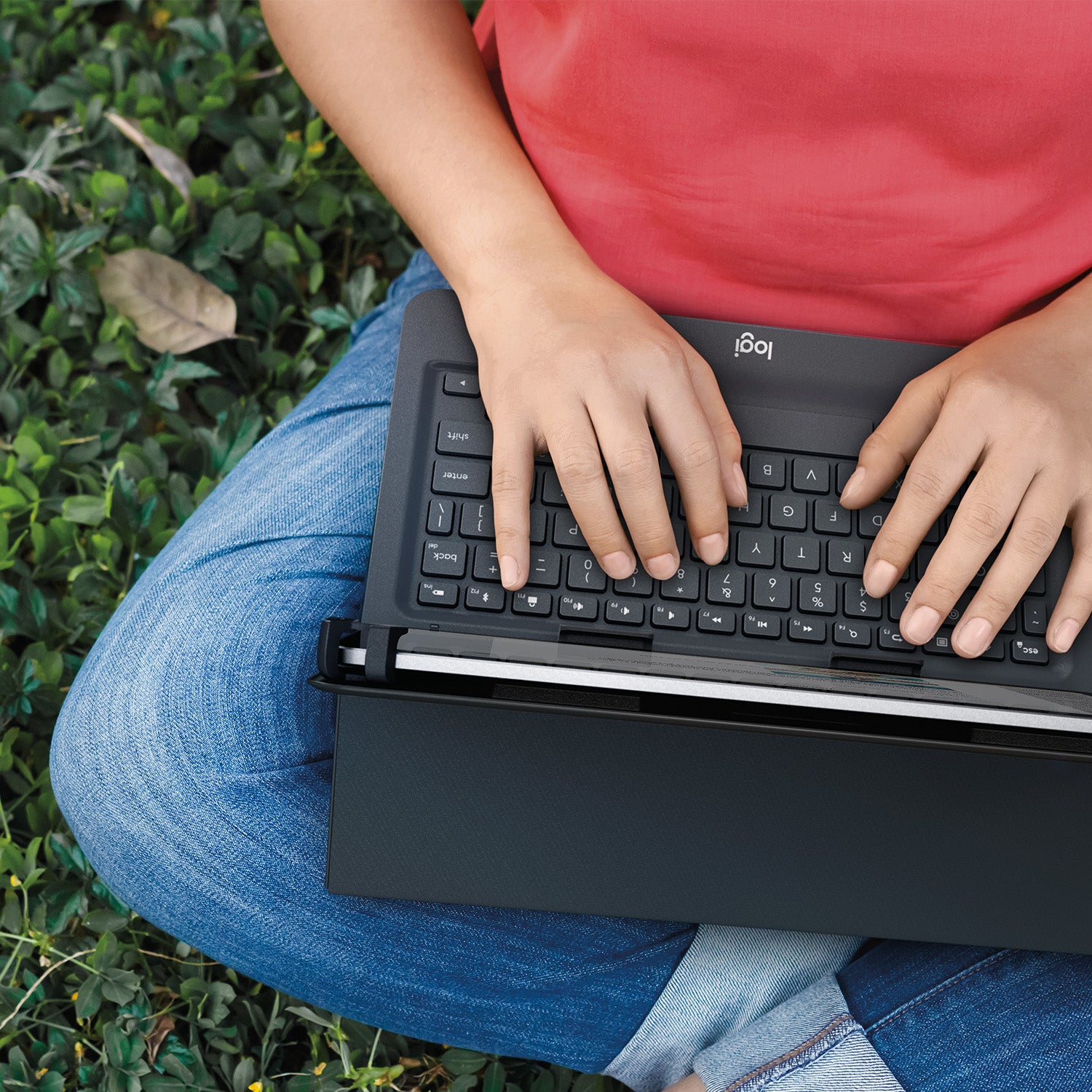 Logitech Tastatur, FR-Layout (FR), faltbar – für 9" & 10" Tablets
