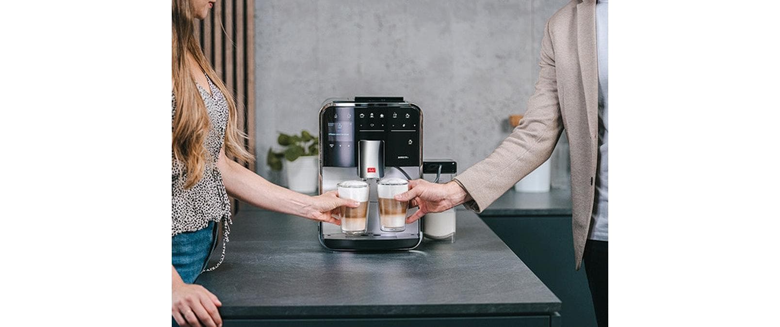 Melitta Barista Smart Kaffeevollautomat – 15 bar, 1,8 l, 270 g, 12 Tassen, Keramik-Mahlwerk, Schwarz