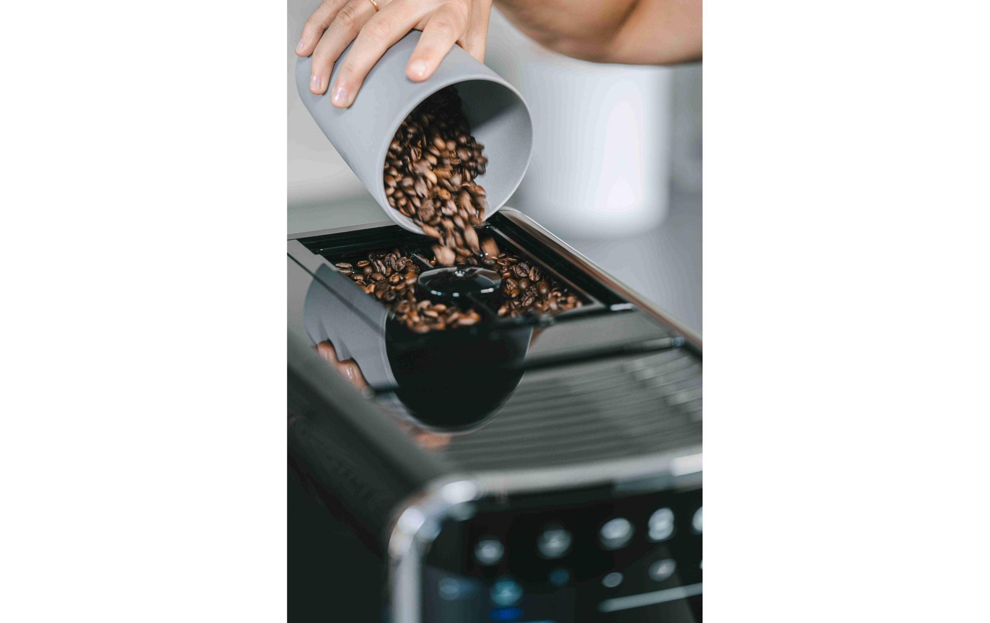 Melitta Barista Smart Kaffeevollautomat – 15 bar, 1,8 l, 270 g, 12 Tassen, Keramik-Mahlwerk, Schwarz