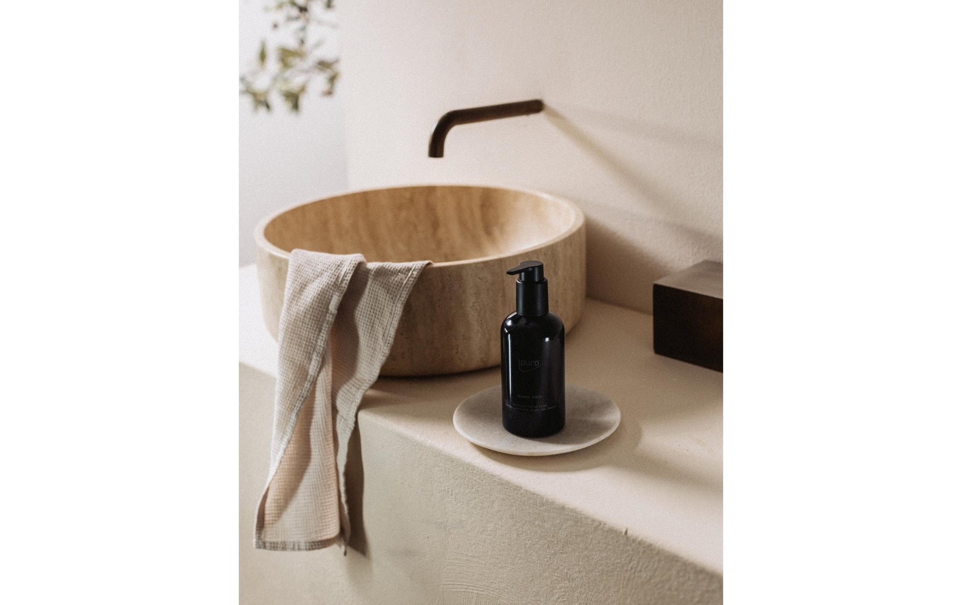 ipuro Flüssige Handseife – Lavendel – Pumpflasche – 250 ml