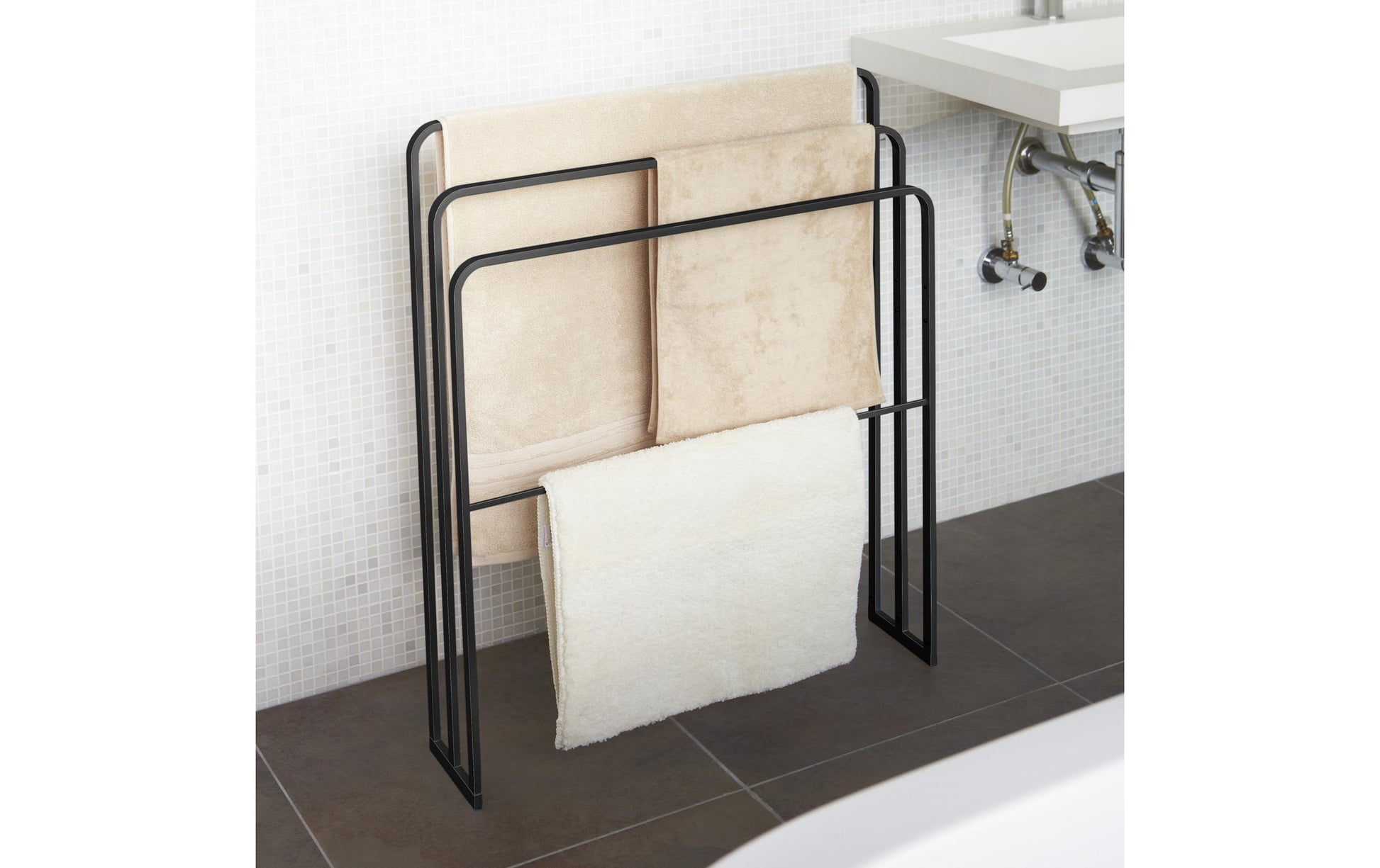 Yamazaki Handtuchständer TOWER – 14×70×81 cm, Stahl, Schwarz