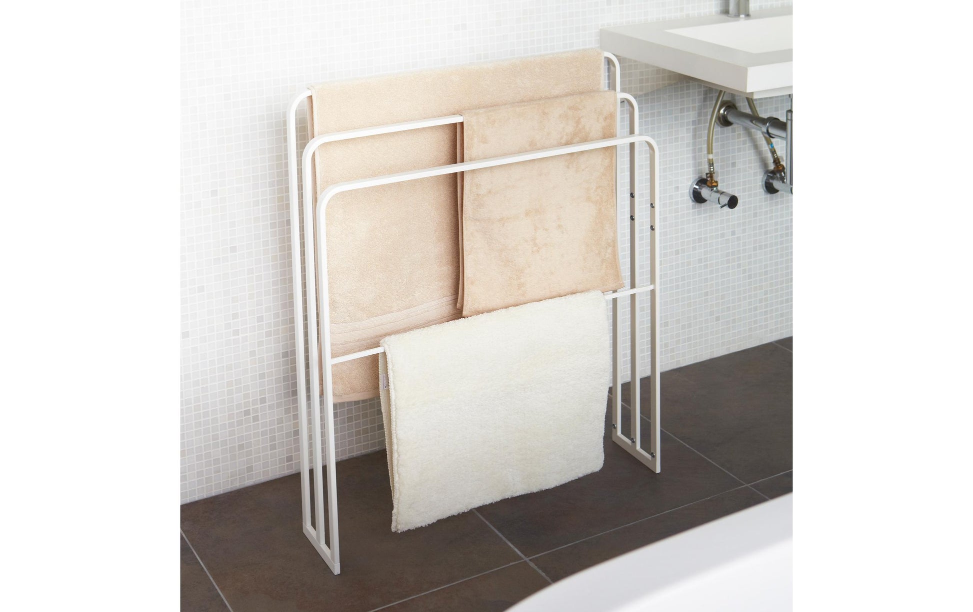 Yamazaki Handtuchständer TOWER – 14×70×81 cm, Stahl, Weiss