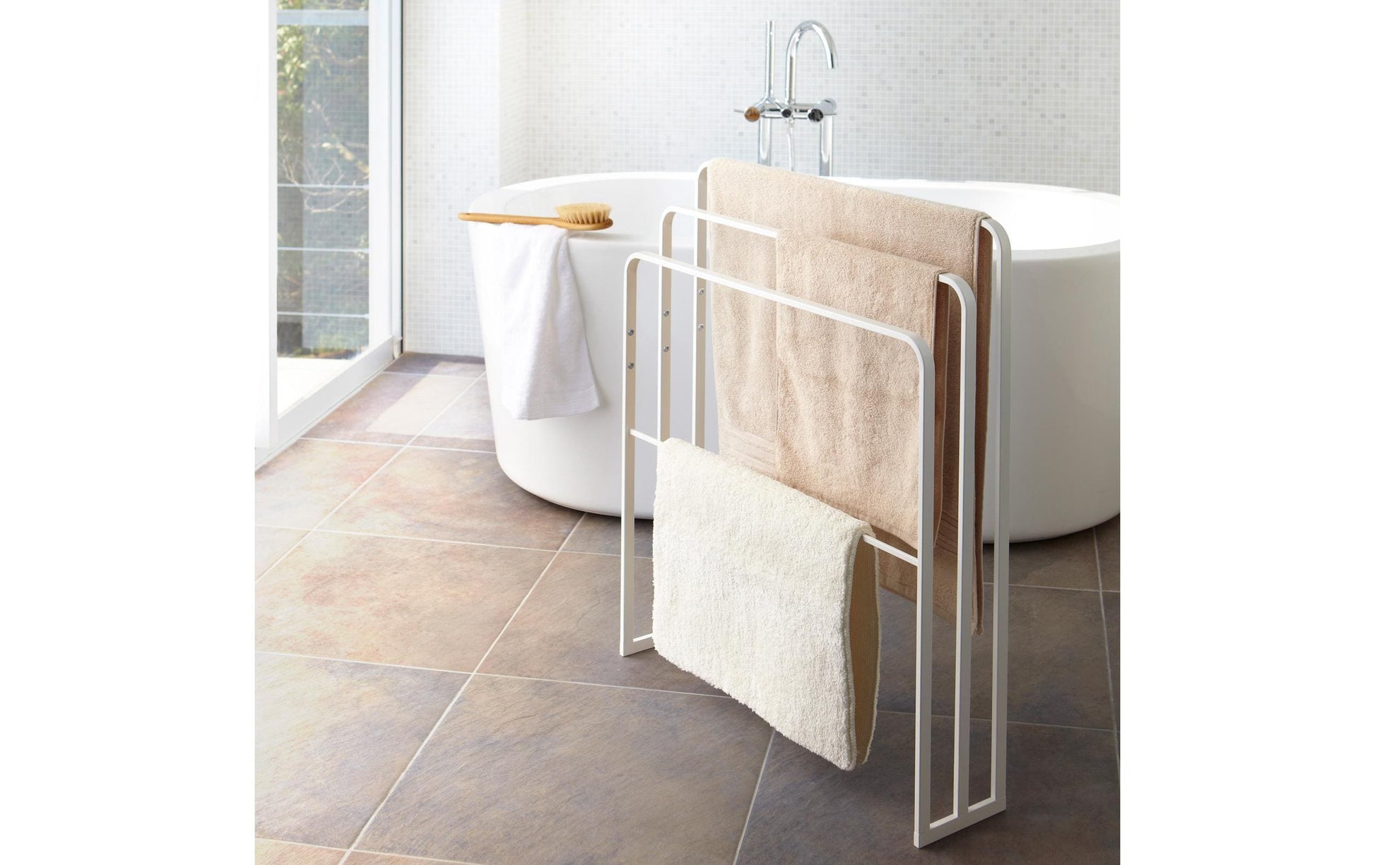 Yamazaki Handtuchständer TOWER – 14×70×81 cm, Stahl, Weiss