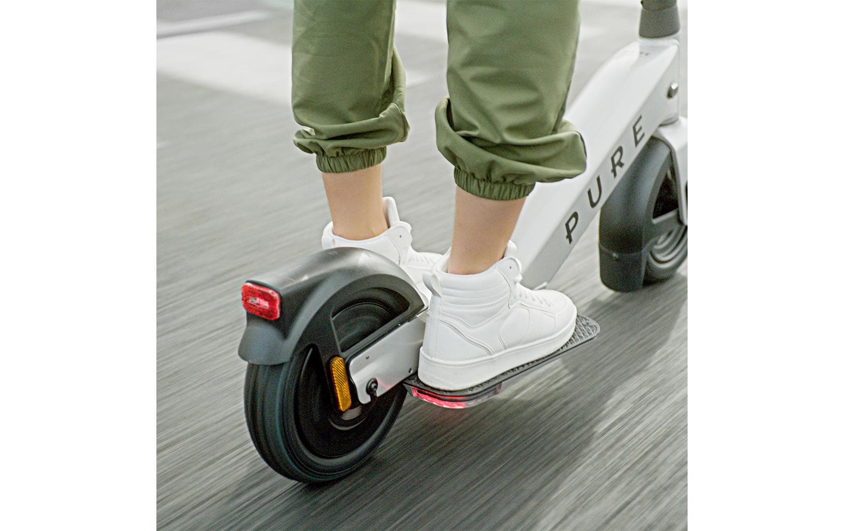 Pure electric Advance – E-Scooter – 500 W, 20 km/h, Reichweite bis 40 km, 345,6 Wh, schwarz matt