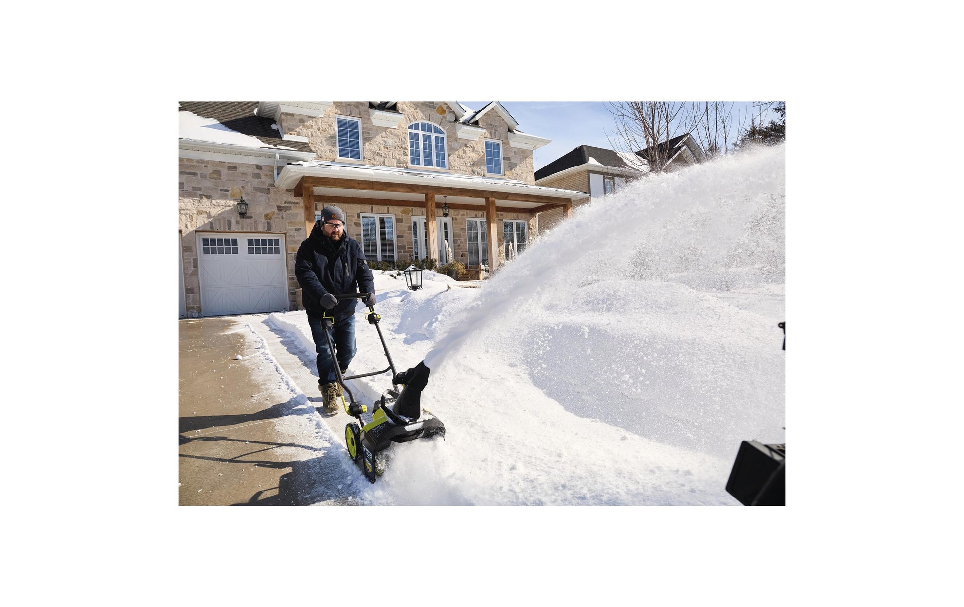 Ryobi RY36STX45A-140 Akku-Schneefräse – 36 V – 45 cm – 4,0 Ah & Ladegerät