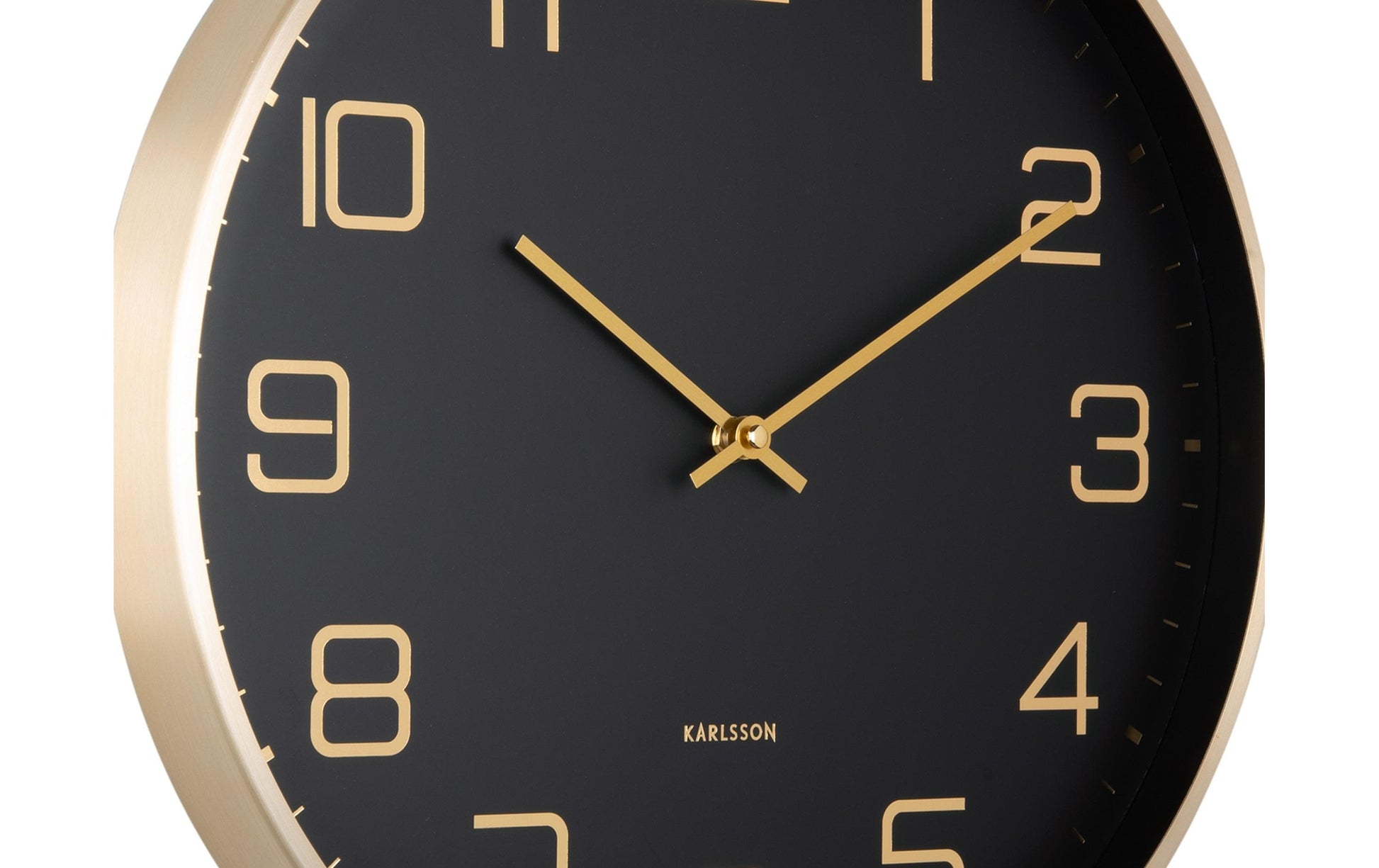Karlsson Wanduhr Elegance Glow – Ø 40 cm, schwarz, Aluminium