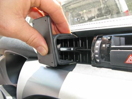 Brodit ProClip – Auto-Halterung – Armaturenbrett, für Toyota HiLux 16–17 – Schwarz