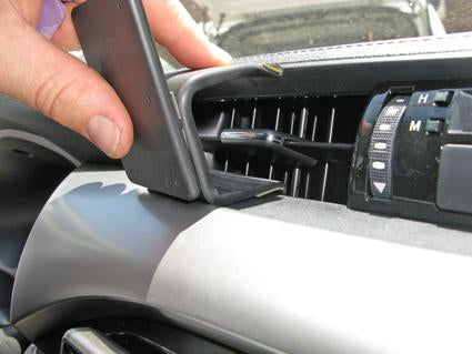 Brodit ProClip – Auto-Halterung – Armaturenbrett, für Toyota HiLux 16–17 – Schwarz