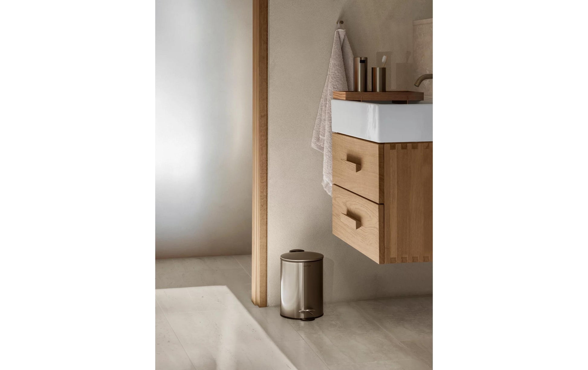 Blomus Treteimer TUBO – 3 l – Stahl, rund – Gold – Soft-Close