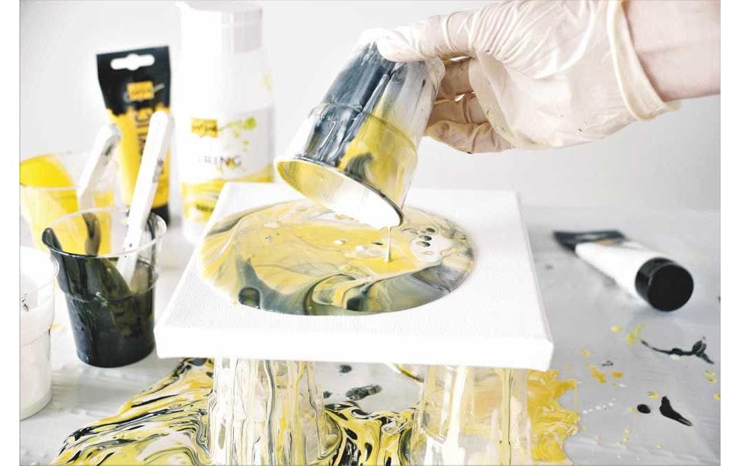 KREUL SOLO Goya Pouring Fluid – Transparent glänzend – 750 ml – für Giess- und Fliesstechniken mit Acrylfarben