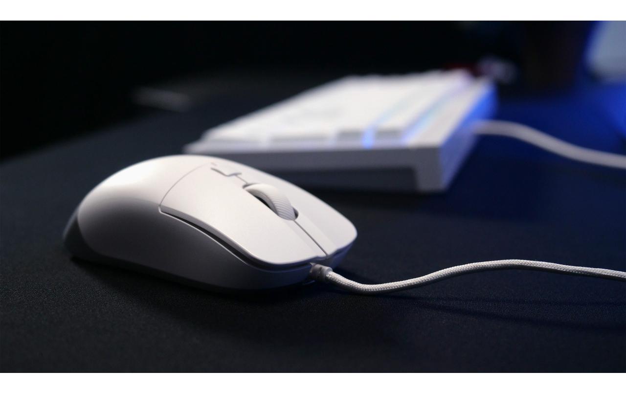 CHERRY XTRFY M50 – Gaming-Maus – Kabelgebunden (USB‑A), 12000 DPI, Rechts, Weiss