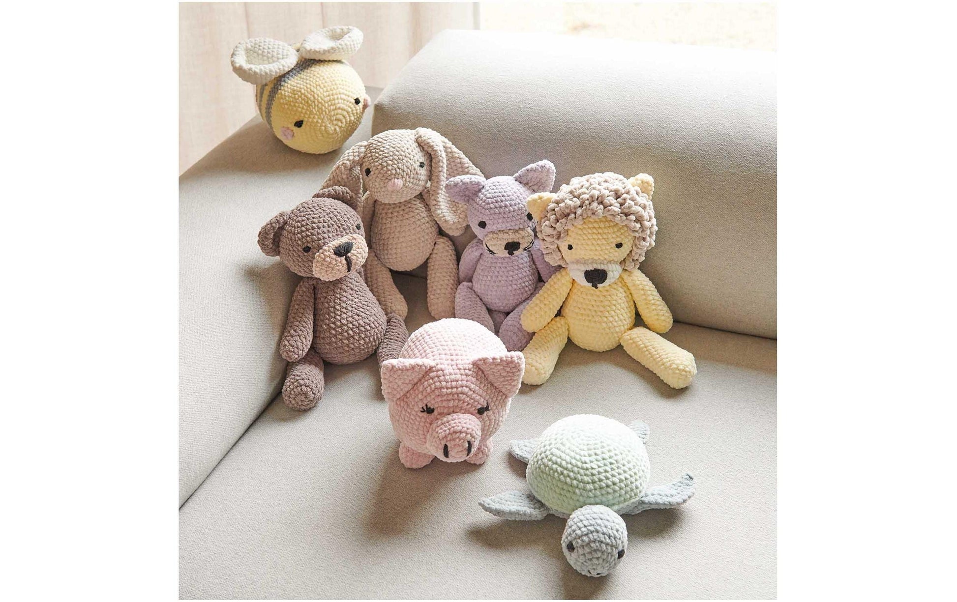 Rico Design Chenillove Wolle Beige – 100 g, 110 m, Nadel 5 mm, 100% Polyester, 1 Stk.