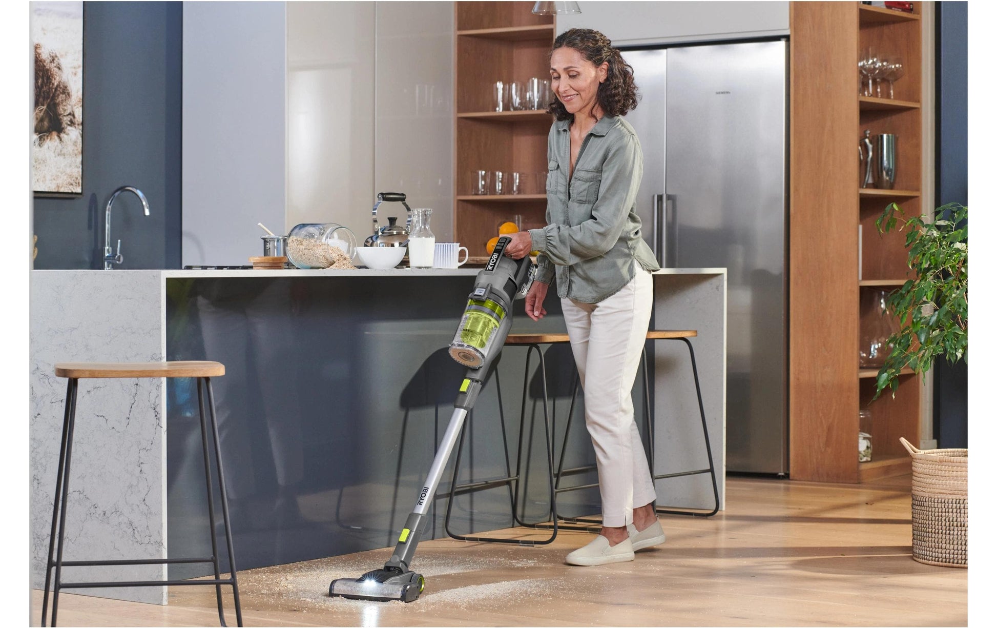 Ryobi Absauganlage RSVS18-0 – 0,6 l, Akkubetrieb, 70 dB(A), 18 V