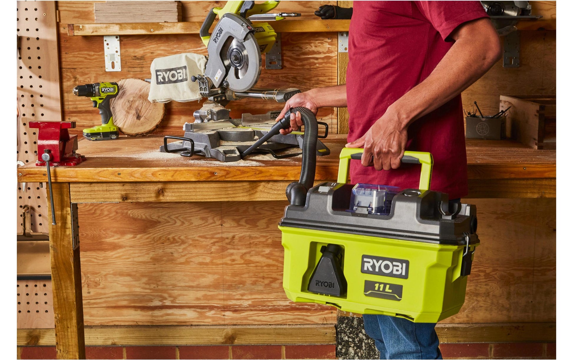 Ryobi Absauganlage RV1811-0 – 2-in-1, 11 l, Akkubetrieb, 94 dB(A)