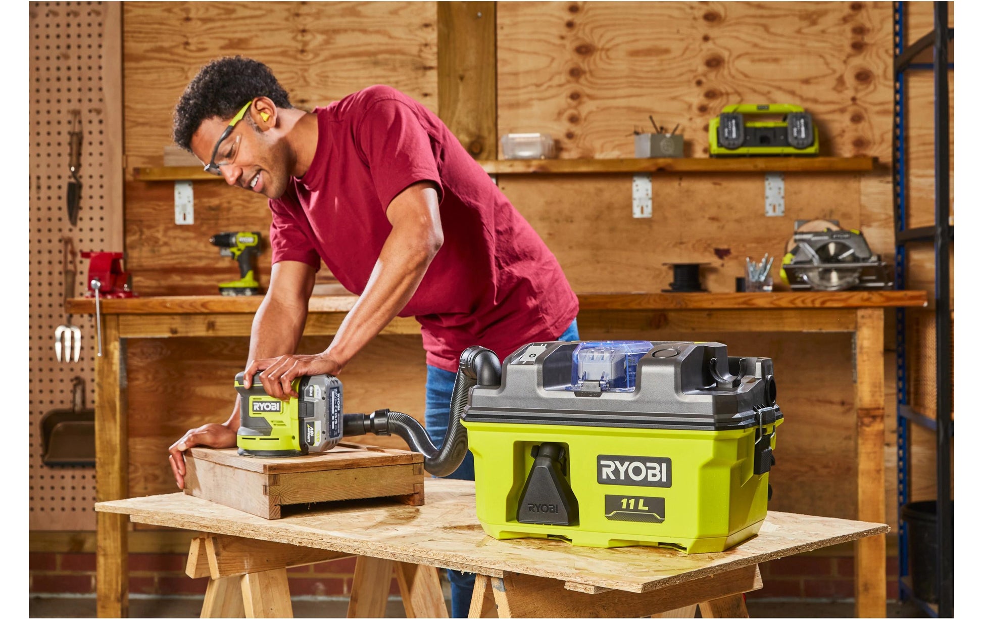 Ryobi Absauganlage RV1811-0 – 2-in-1, 11 l, Akkubetrieb, 94 dB(A)