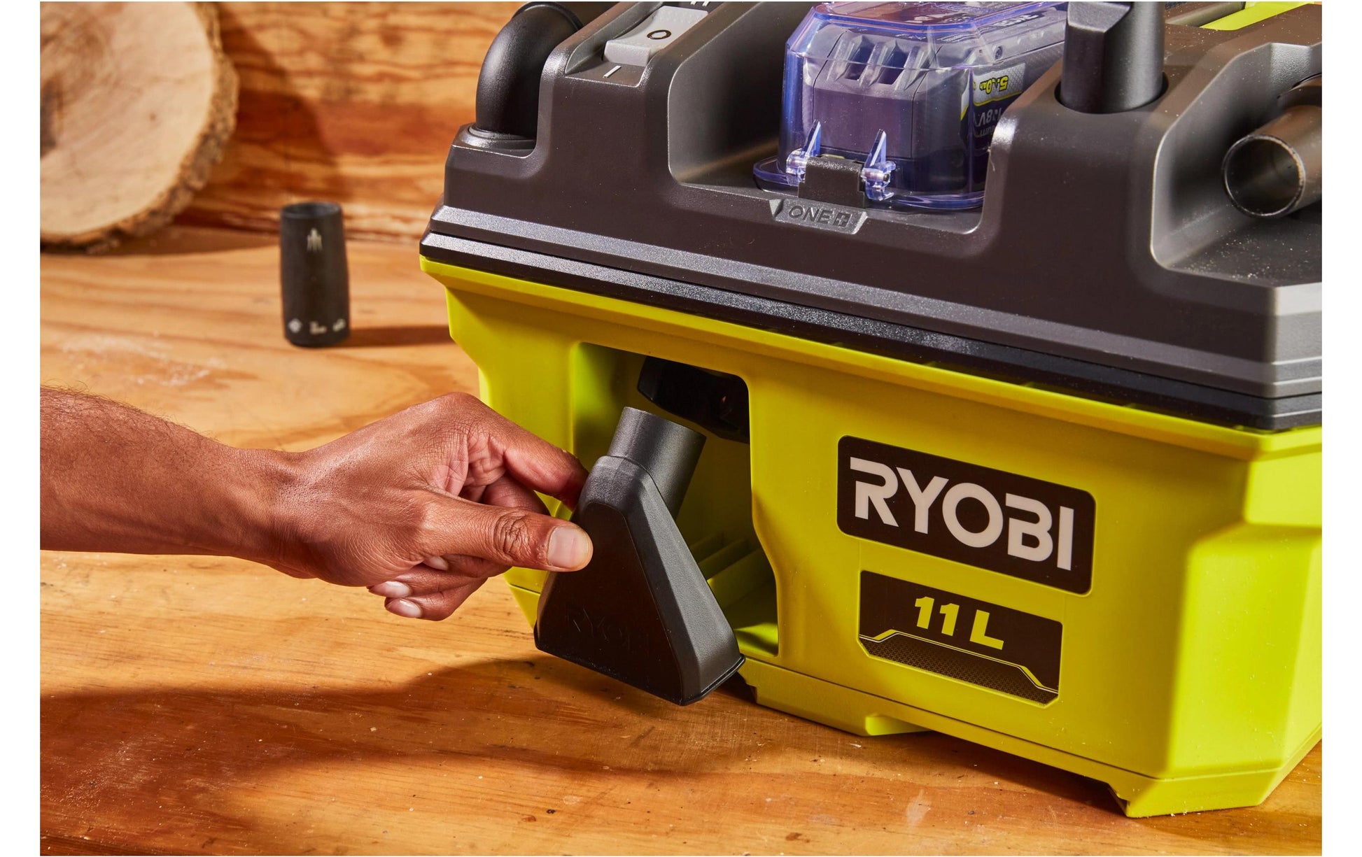 Ryobi Absauganlage RV1811-0 – 2-in-1, 11 l, Akkubetrieb, 94 dB(A)