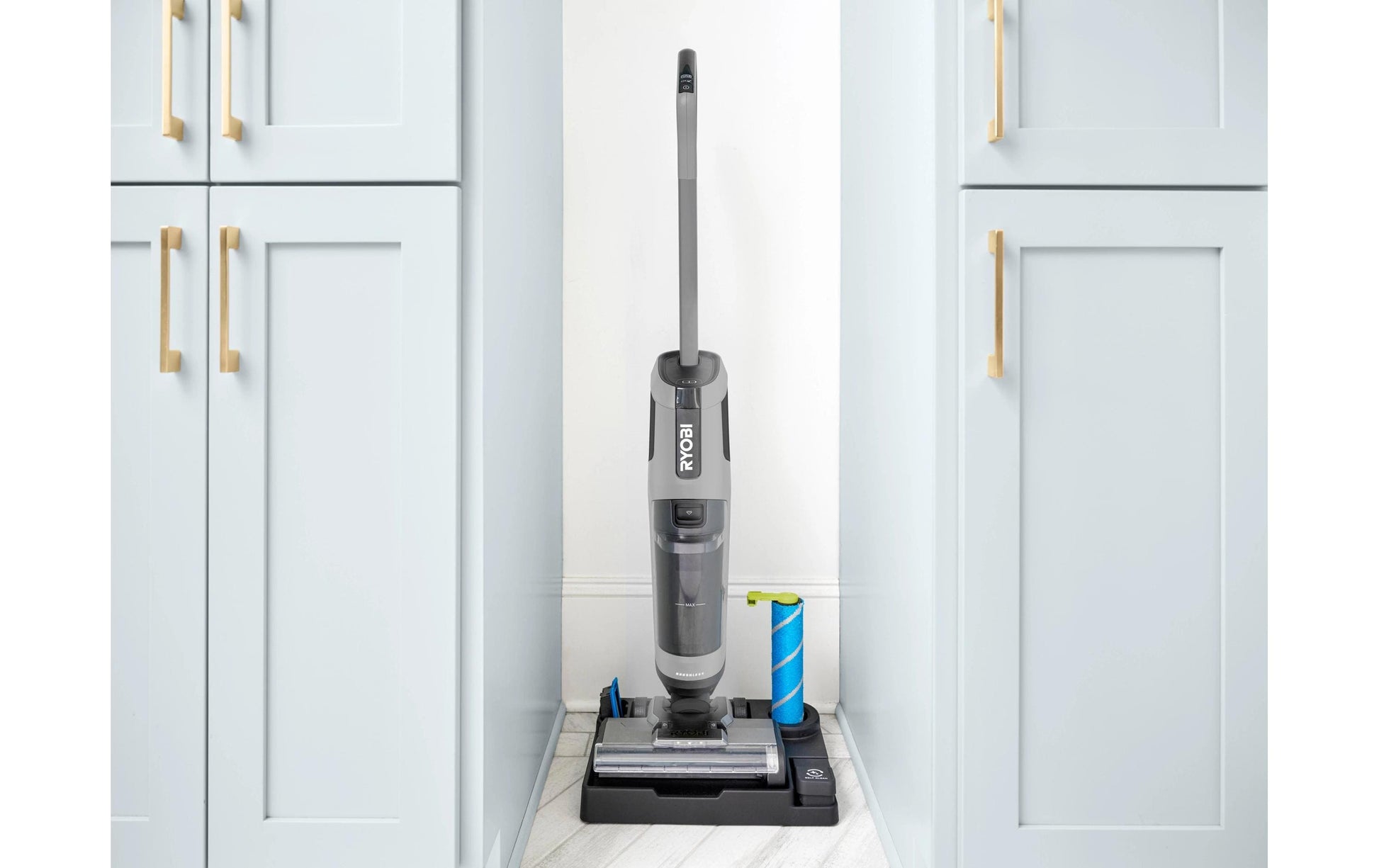 Ryobi Akku-Sauger RHFC18BL-0 – Akkubetrieb, 65 dB(A), 18 V, 5,2 kg