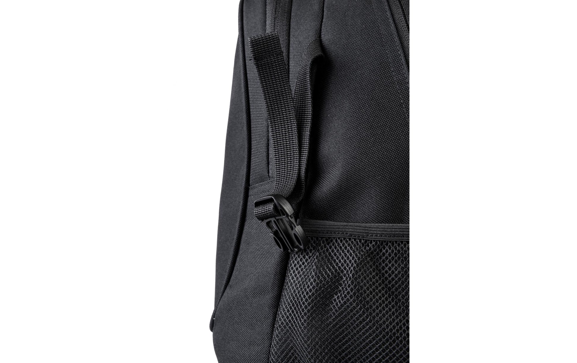KOOR Sportrucksack F02643 – 30 l, mit Ballnetz, 600D Polyester – Schwarz, 435 × 235 × 310 mm