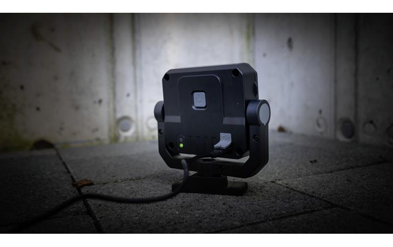Steffen LED-Strahler 65 00137 – 43,2 × 19,1 cm, 6500 lm, 40 W, 6500 K, dimmbar, IP54, schwarz