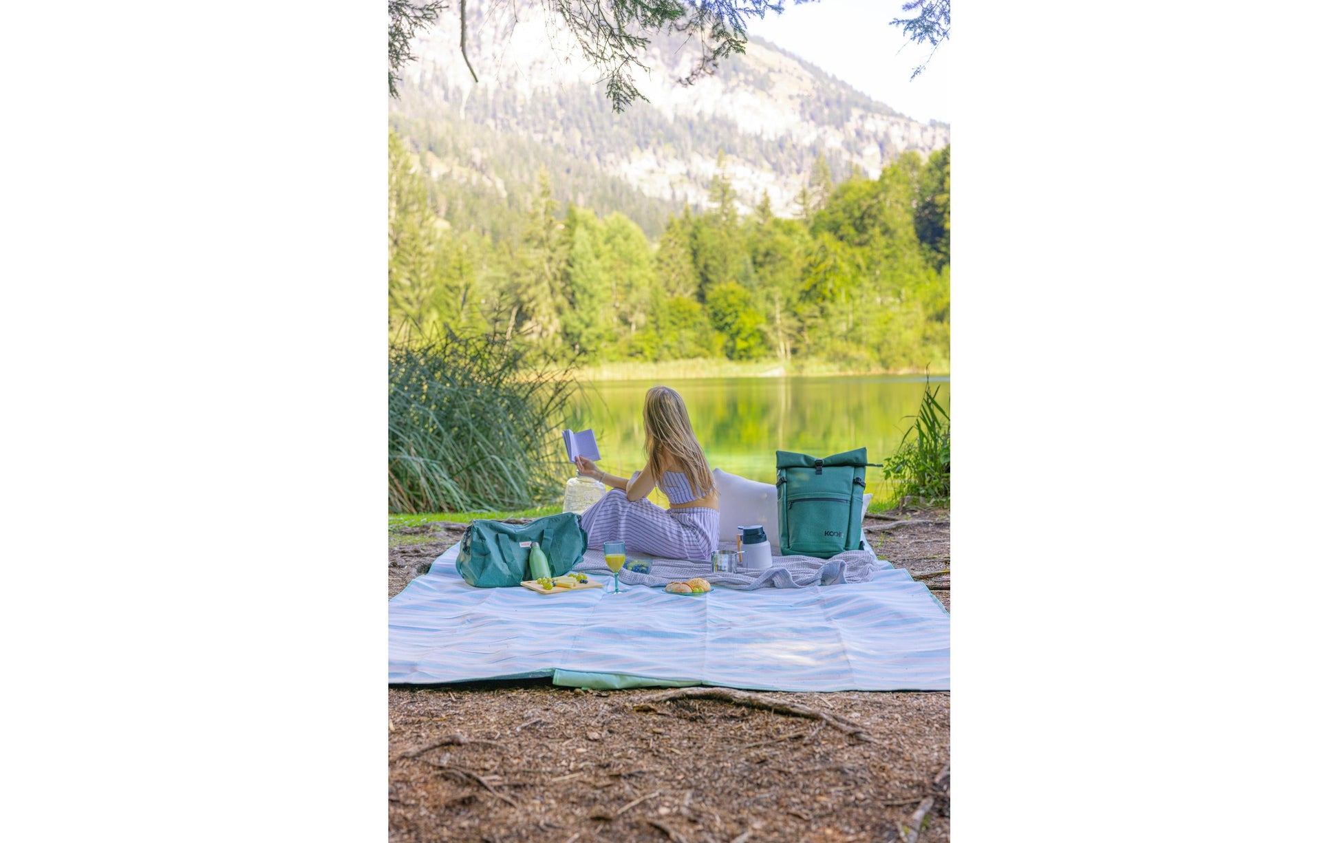 KOOR Wohndecke – Polyester, Mint, Weiss, Streifen – 200 × 300 cm