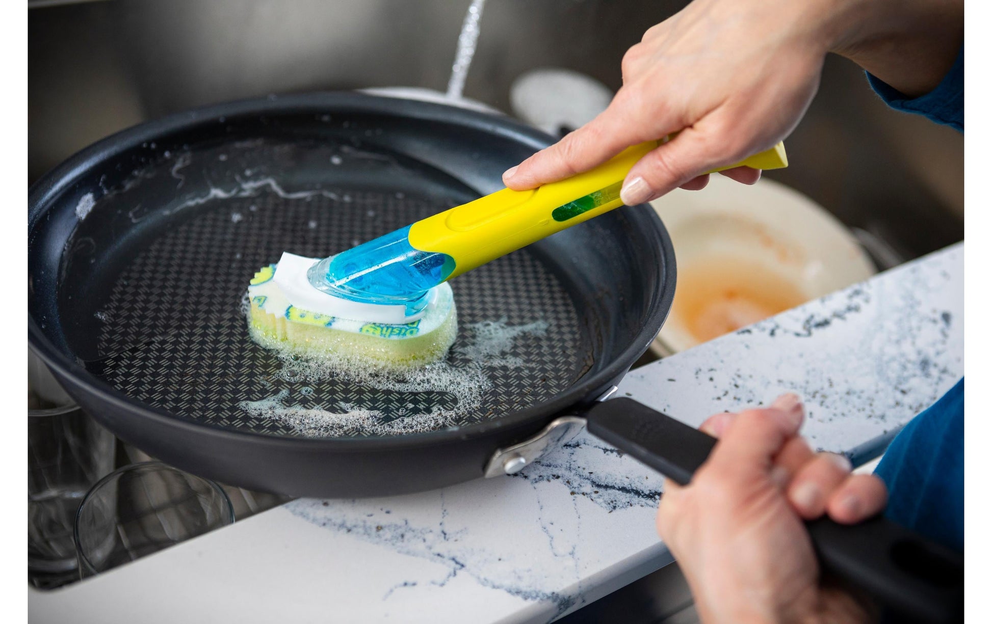 Scrub Daddy Abwaschbürste Dish Daddy – Kunststoff, 7 cm, gelb/blau, mit auswechselbarem Kopf