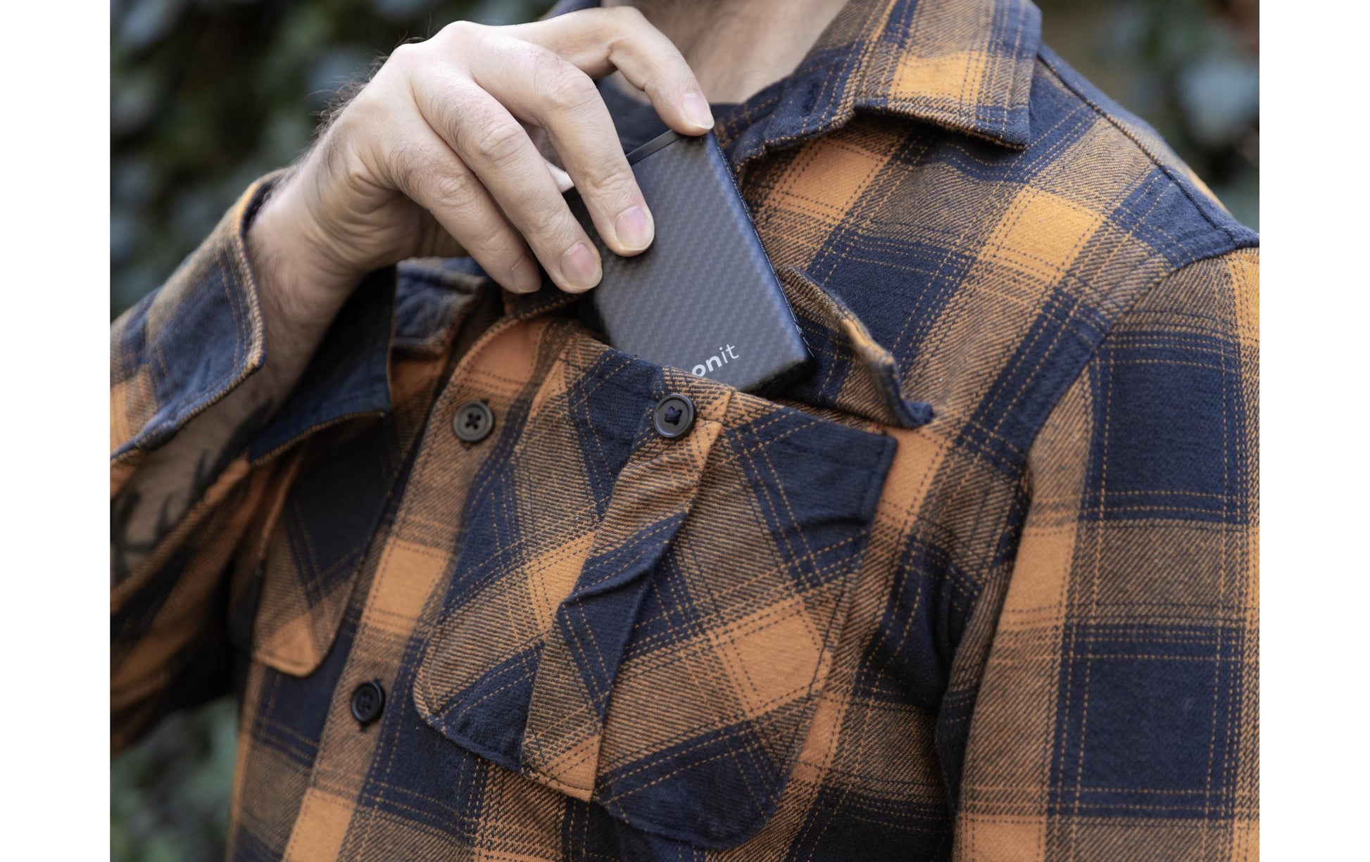 ONIT Powerbank 10000 mAh, PD 22,5 W, 2× USB-C, Durchgangsladung, für Smartphones, Tablets, Schwarz
