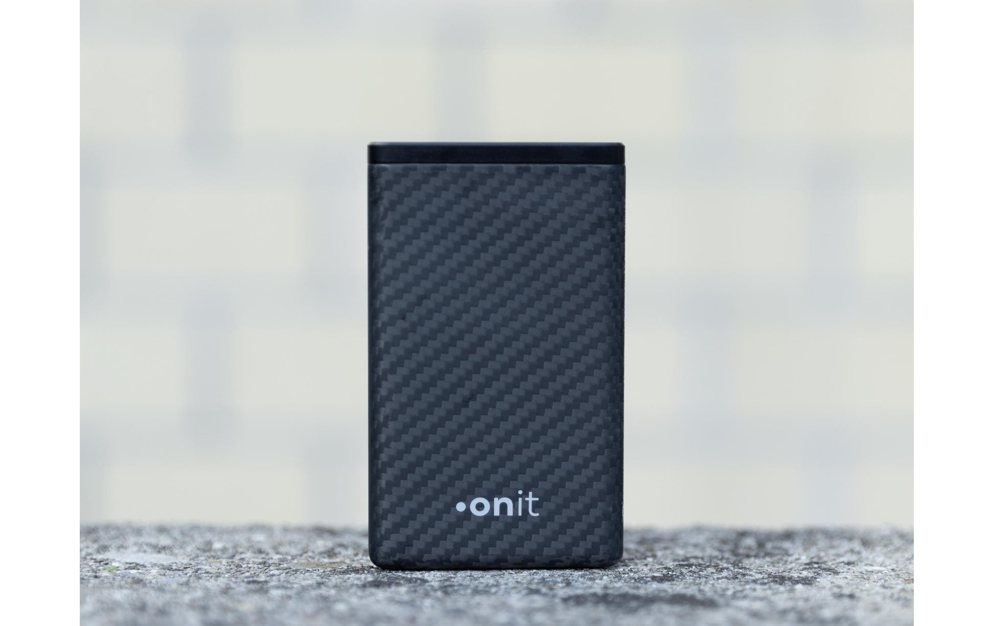 ONIT Powerbank 10000 mAh, PD 22,5 W, 2× USB-C, Durchgangsladung, für Smartphones, Tablets, Schwarz