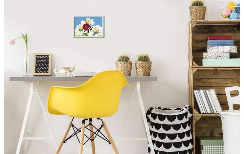 Ravensburger CreArt – Malen-nach-Zahlen-Set – Marienkäfer mit Blumen – ab 7 Jahren
