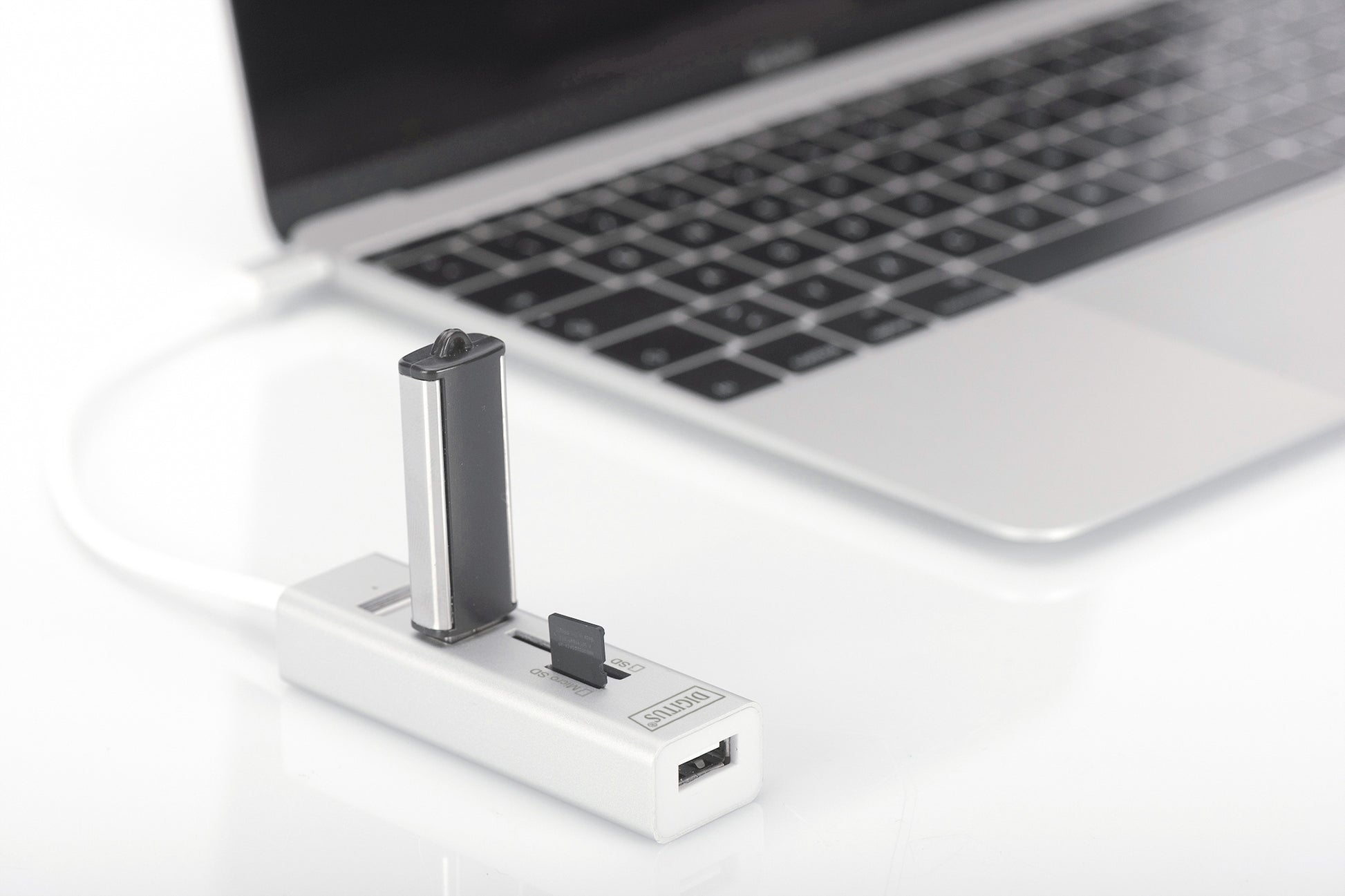 Digitus USB-Hub – USB-C, 3× USB-A, SD/microSD, für Windows/Mac/Android