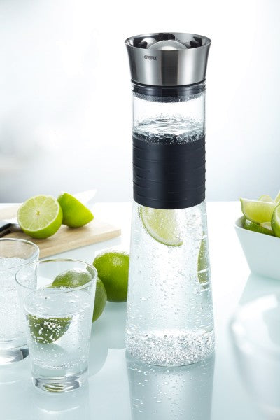 GEFU Karaffe CASCADA – 1 l, Ø 9 cm, H 30,3 cm, Glas, Transparent, mit Deckel, spülmaschinenfest, hitzebeständig