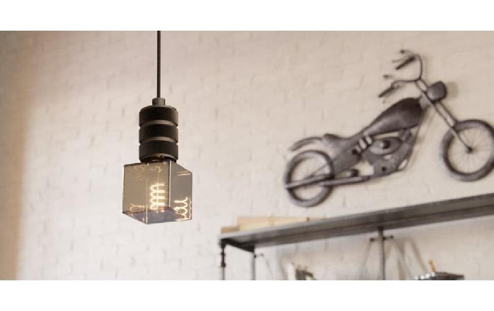 EGLO Leuchtmittel E27 Spezialform – Warmweiss 1700 K, 50 lm, 4 W, dimmbar – 1 Stk. – Schwarz/Glas