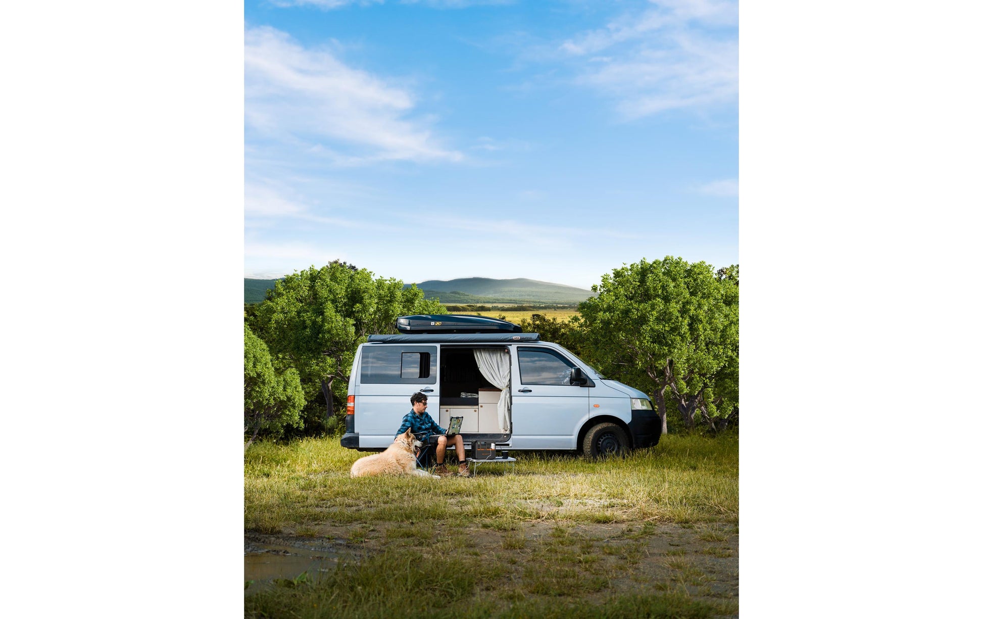 Bluetti AC200PL – Powerstation – 2'304 Wh, 2'400 W, LiFePO4