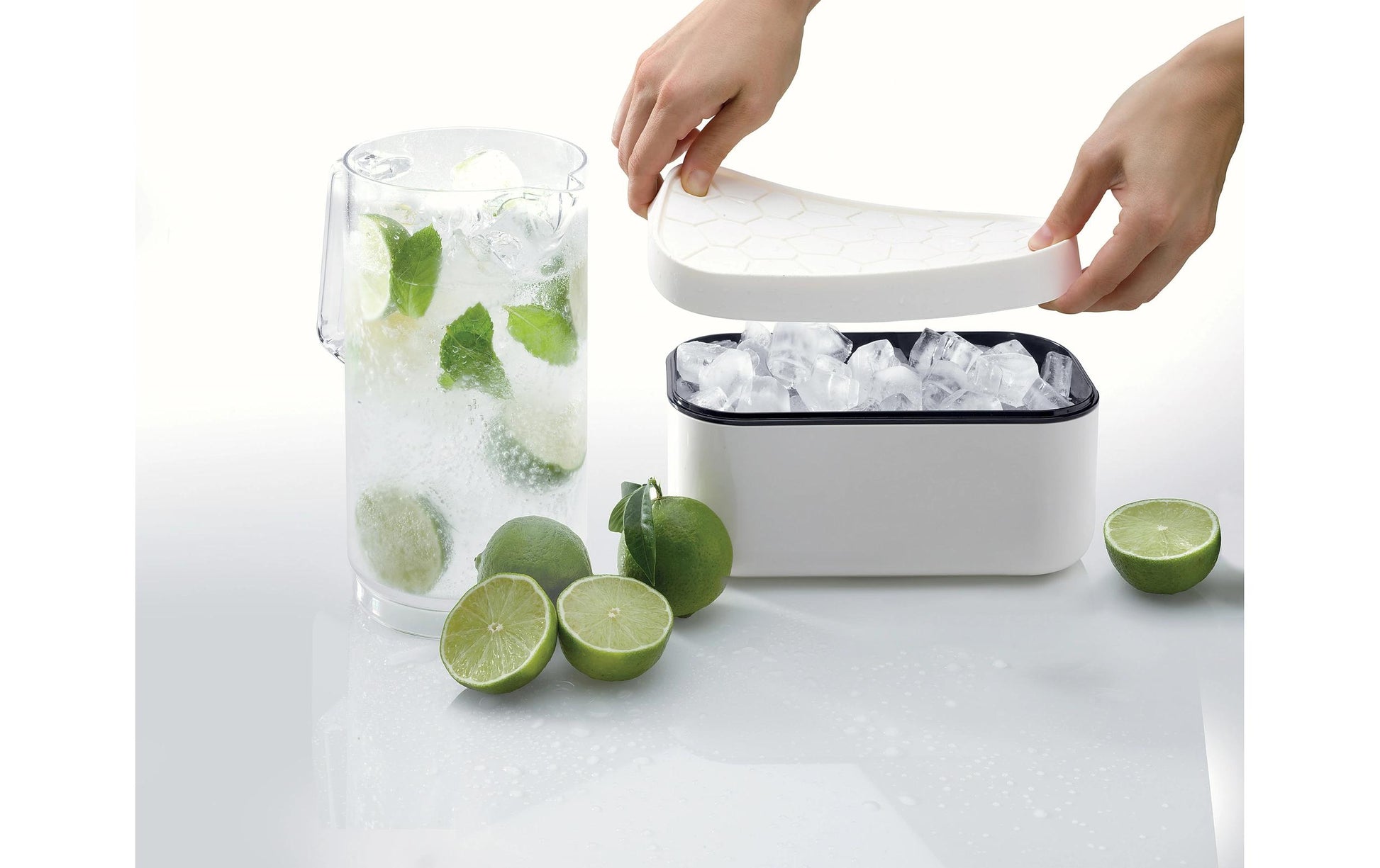 Lékué Eiswürfelbox – 12,5 × 22,5 × 12 cm, Silikon, Weiss, 132 Stk., mit Deckel, spülmaschinenbeständig