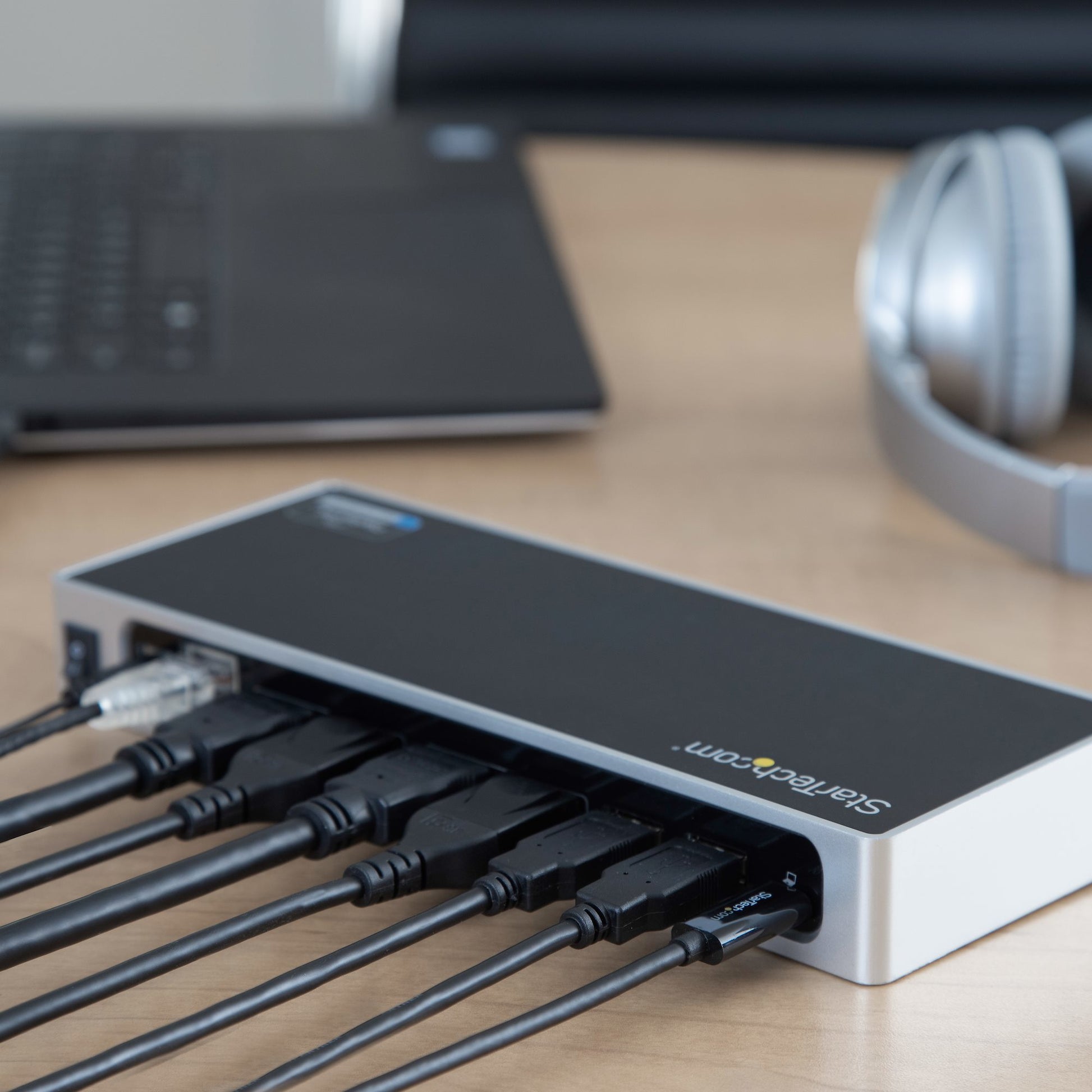 StarTech.com Dockingstation – USB-C, 2× DP, 2× HDMI, 6× USB-A, GbE, 3,5 mm Audio, für Windows/Mac