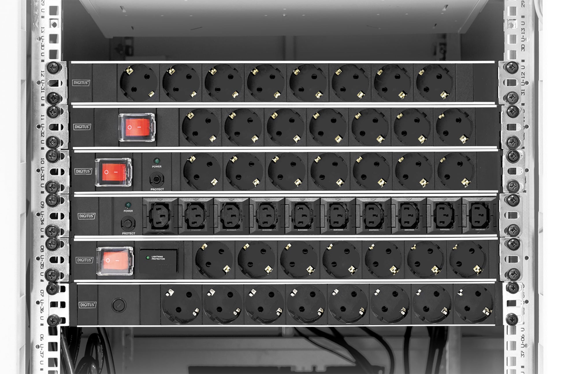 Digitus Steckdosenleiste – 7× Schuko (Typ E/F), 2 m, mit Schalter, Überspannungsschutz, 16 A, Silber