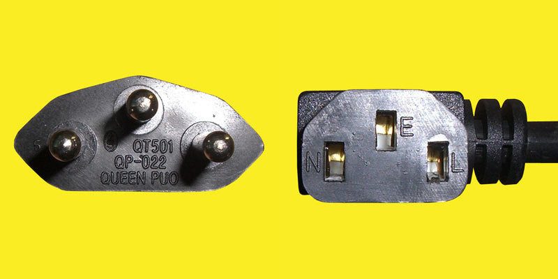 Diggelmann Netzkabel, T12 auf IEC C13, gewinkelt rechts, 5 m, Schwarz