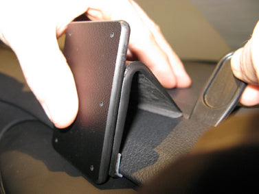 Brodit Auto-Halterung, Center-Mount – für Citroen Jumpy 3. Gen. (2017–2019) – Schwarz