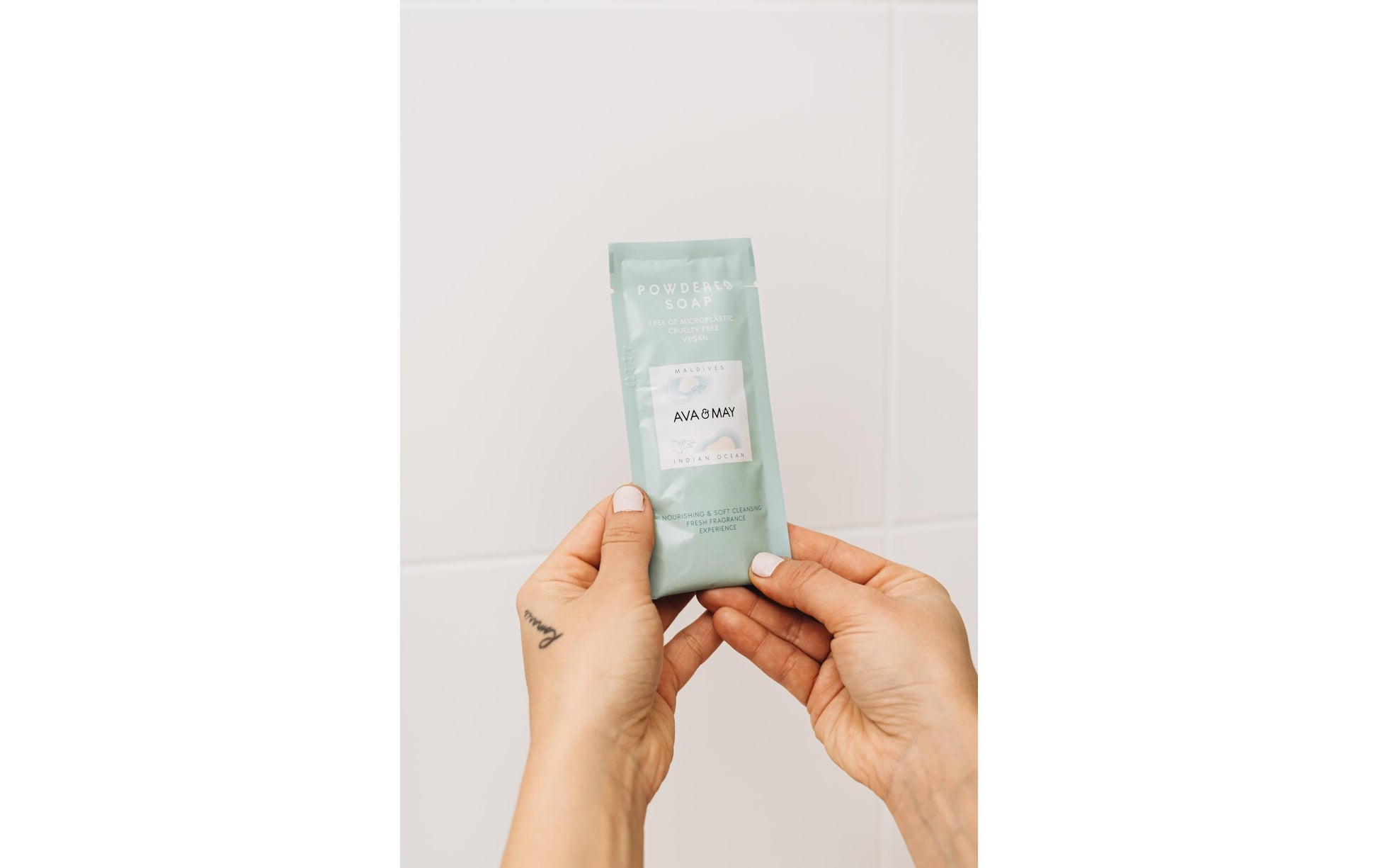 AVA & MAY Seifenpulver – Blumig – 15 g