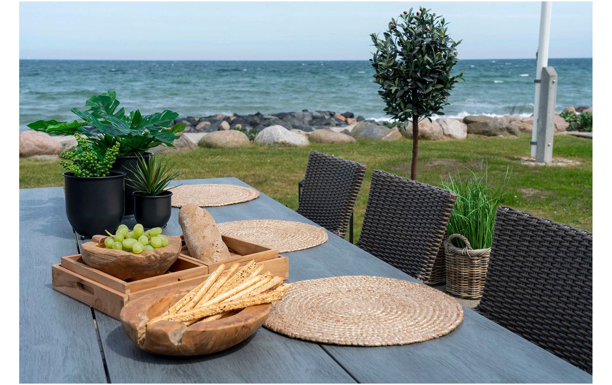 House Nordic Schale – Teak, natur – Ø 20 × 8 cm
