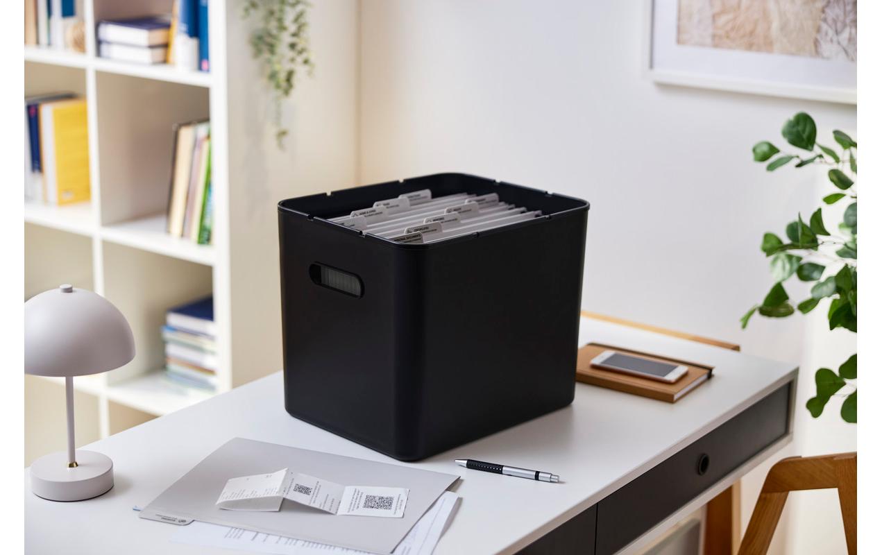 Rotho My Paper Archivbox A4 – mit Deckel, mit Griffloch, stapelbar, 400 × 290 × 295 mm, schwarz