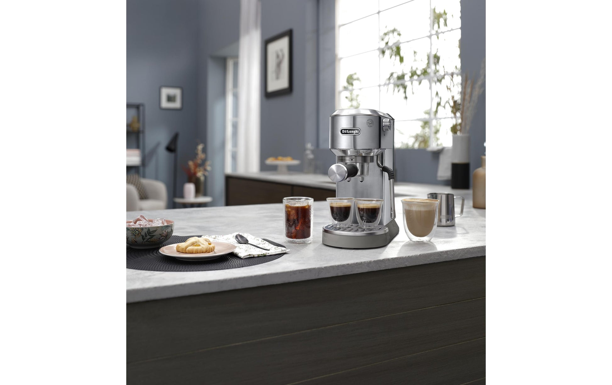 De’Longhi Dedica Duo EC890.M Siebträgermaschine – für E.S.E.-Pads, 15 bar, 1,1 l, Silber