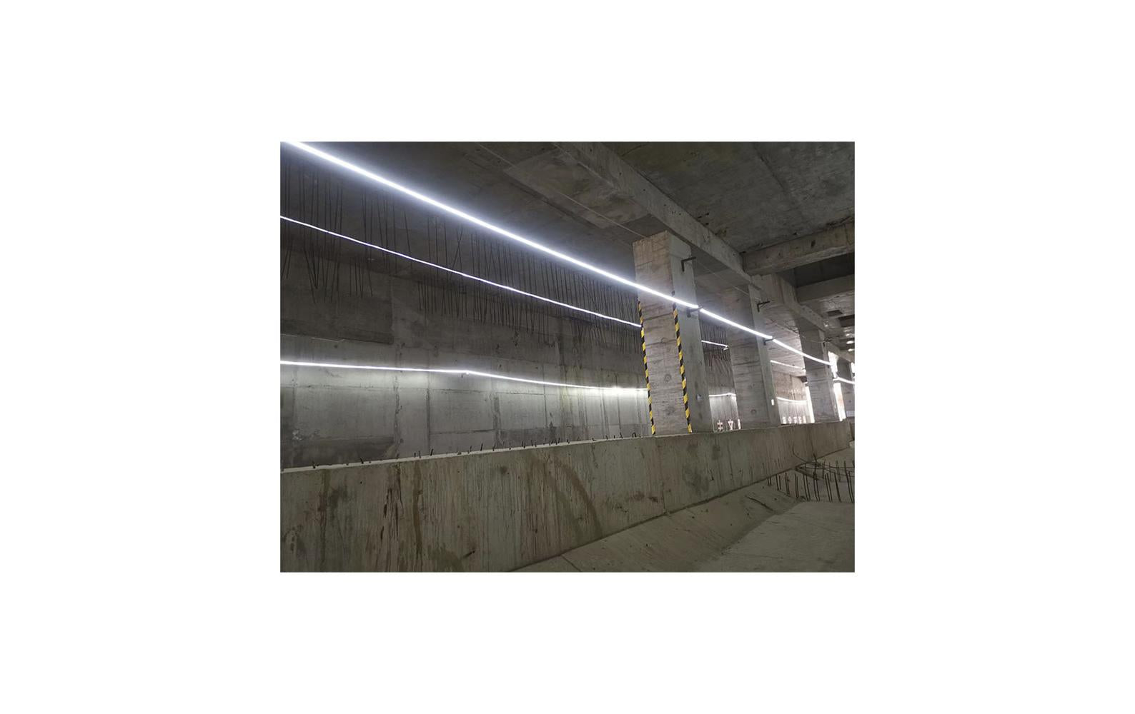 Ekström LED-Streifen Aussen – 15 m – 1000 lm, 165 W, Neutralweiss, 6000 K – IP65 – Netzbetrieb – Weiss