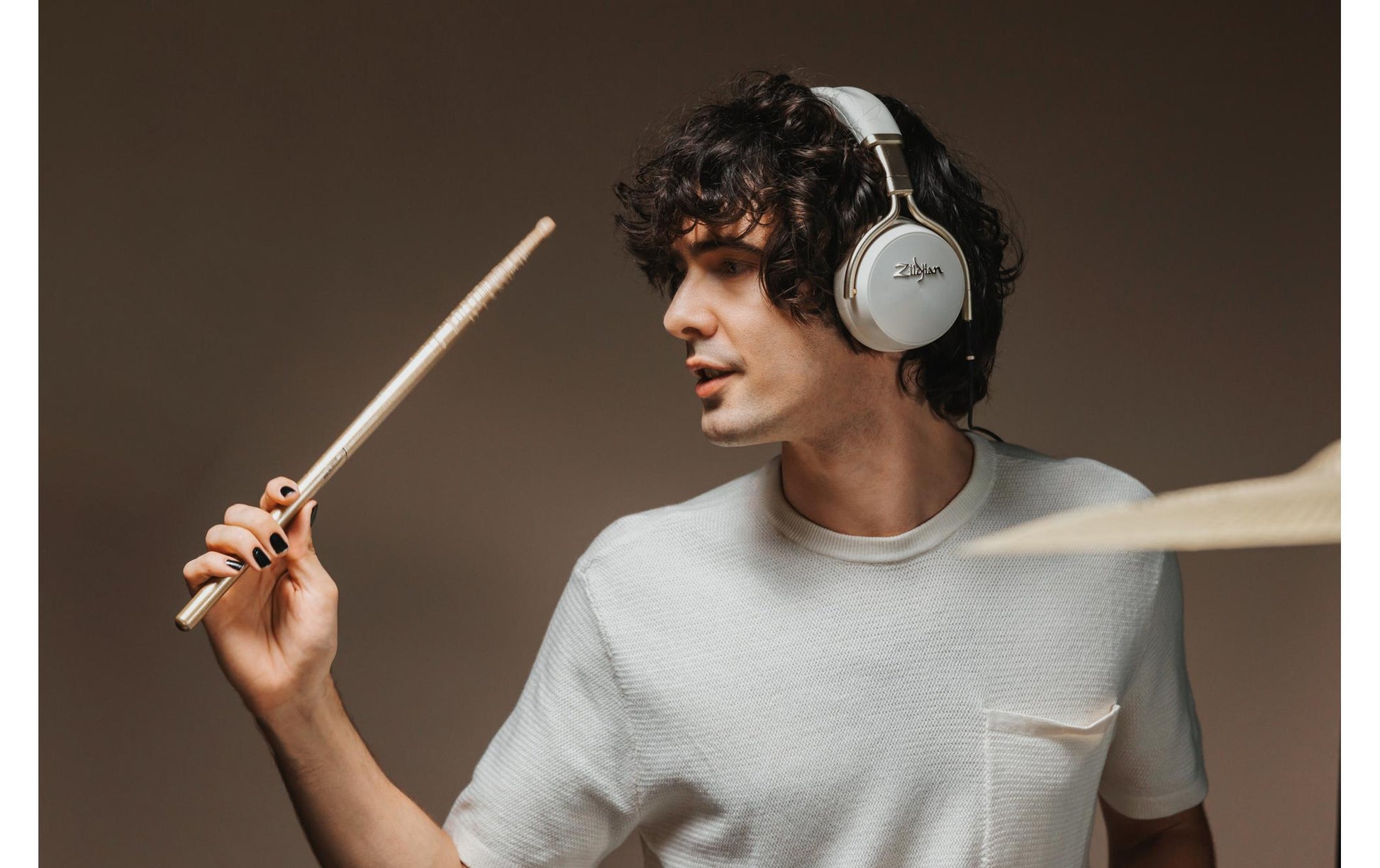 Avedis Zildjian Zildjian ZXHP0032 ALCHEM-E Perfect Tune SS – Over-Ear Headset – Bluetooth 5.3, ANC – beige – bis 45 h