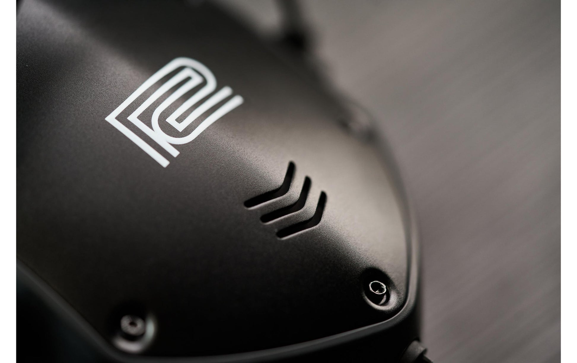 Roland VMH-S100 – Over-Ear Studiokopfhörer – geschlossen, 3,5 mm Klinke, Hi-Res Audio, 30 Ω – schwarz